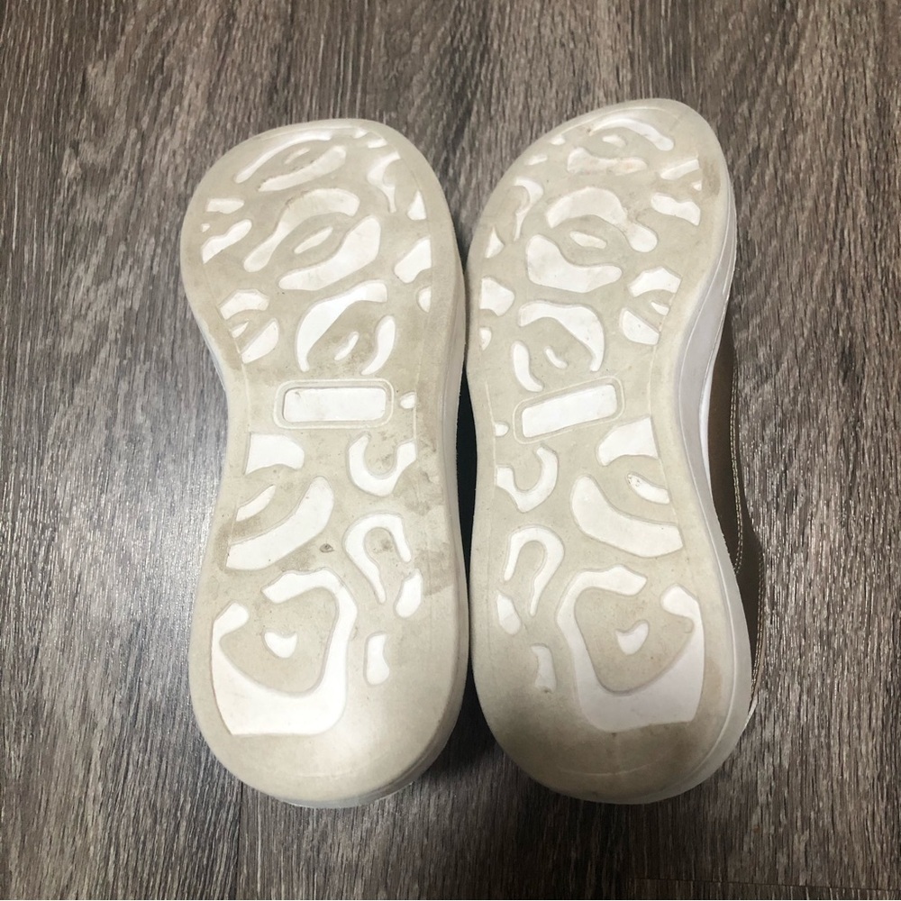 C Guimarães Sneakers - Side Zipper & White Platform Sole - Women's EU 38 US 7.5 - Picture 9 of 10